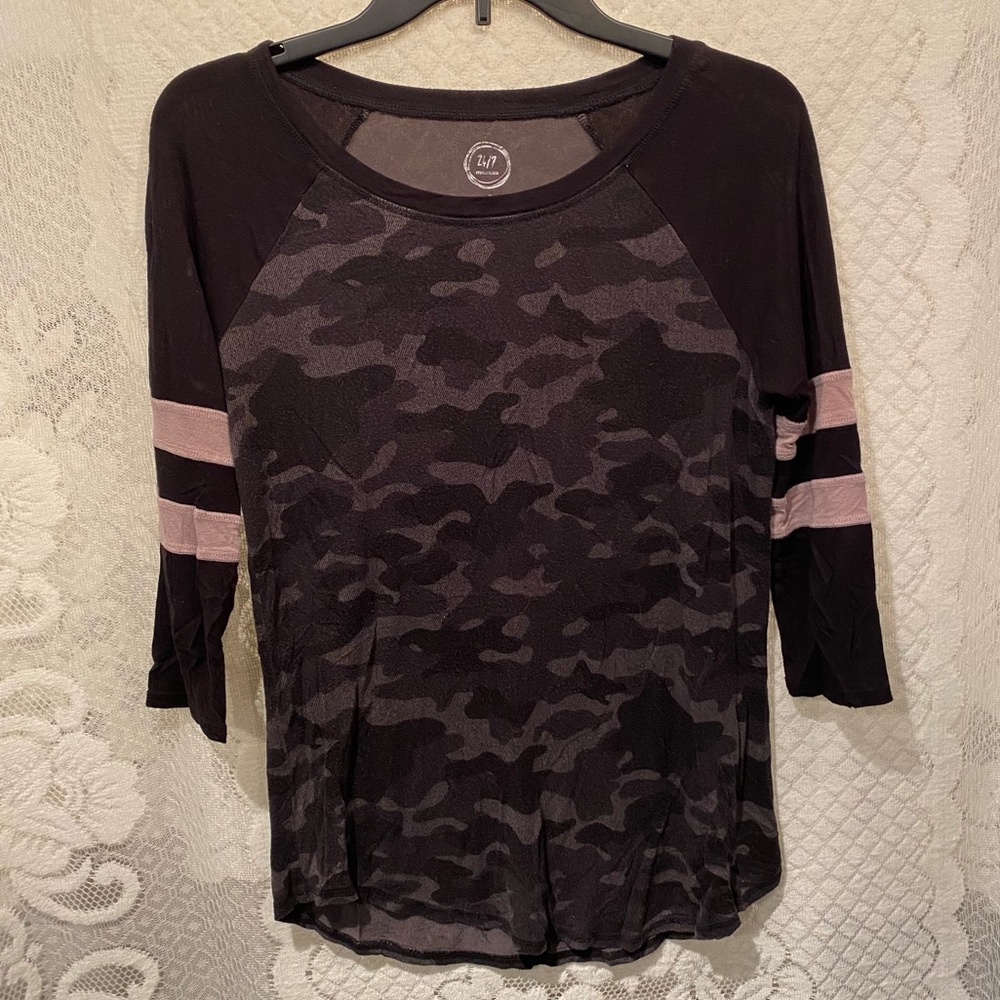 Maurices shirt